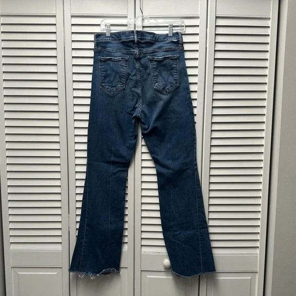 Mother jeans. 
The weekender. 
Flare leg. 
Worn a few times. - Picture 8 of 8